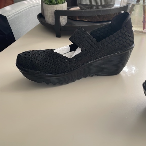 COPY - Black BM Bernie Mev .75” platform shoes. Lulia slip on,size 39, (8.5 US) - Picture 2 of 6